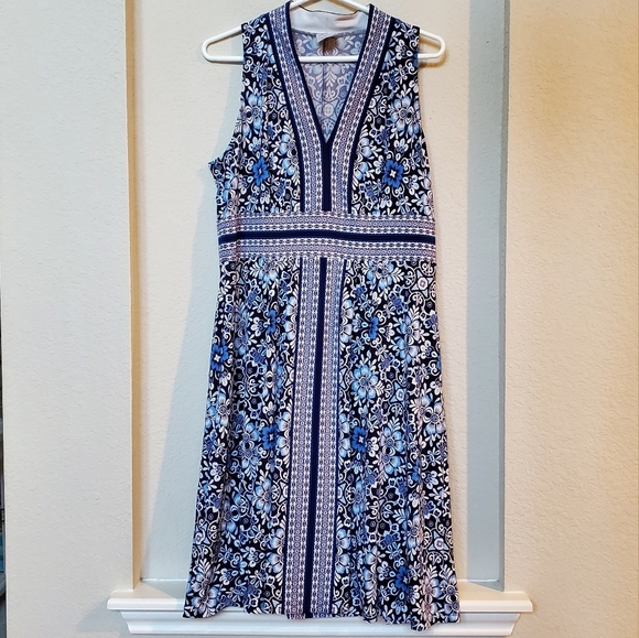 Soma Dresses & Skirts - Soma Blue and White Floral Dress